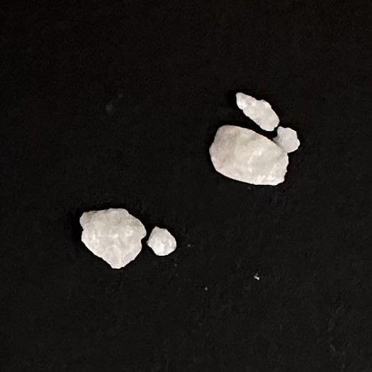 Kokain, verunreinigt mit zwei unbekannten Substanzen, 12.12.2023 (Berlin)