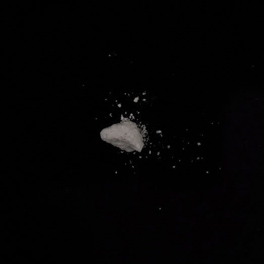  Koffein-Amphetamin-Phenethylamin-Gemisch mit unlöslichen Bestandteilen, erworben als 4-MMC (Mephedron), 13.01.2026 (Berlin)